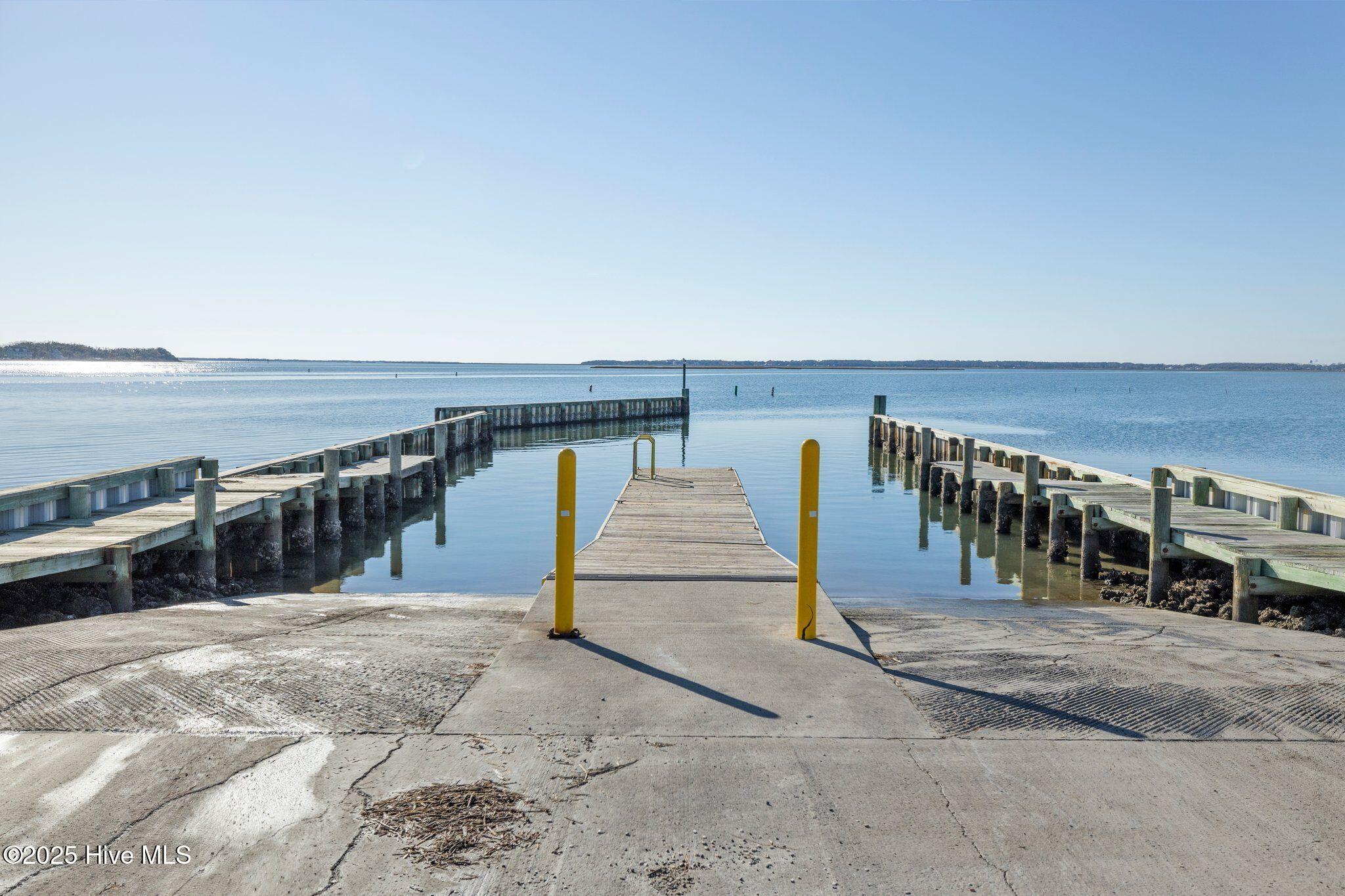 1526 Harkers Island Road Beaufort, NC 28516 - Photo 9 of 17 Public boat ramp