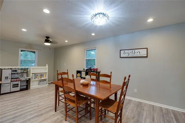 $284,900 | 2100 North York Street, Independence, MO 64058