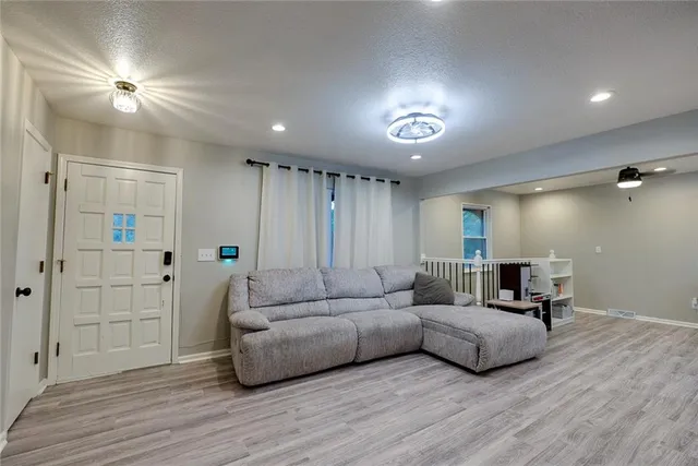 $284,900 | 2100 North York Street, Independence, MO 64058