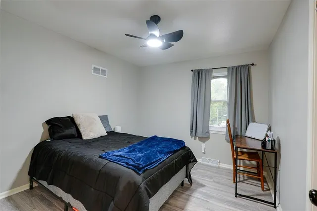 $284,900 | 2100 North York Street, Independence, MO 64058