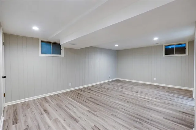 $284,900 | 2100 North York Street, Independence, MO 64058