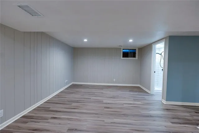 $284,900 | 2100 North York Street, Independence, MO 64058