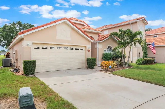 $450,000 | 5389 Watervista Drive, Orlando, FL 32821