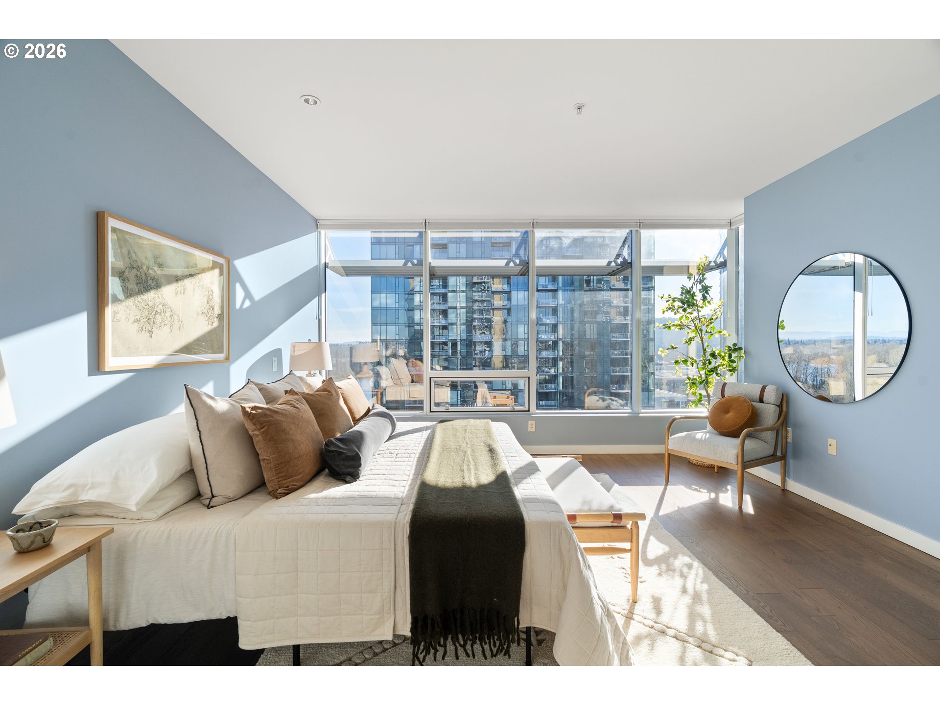 836 South Curry Street, Unit 1304 Portland, OR 97239 - Photo 19 of 34 a living room with furniture and a large window