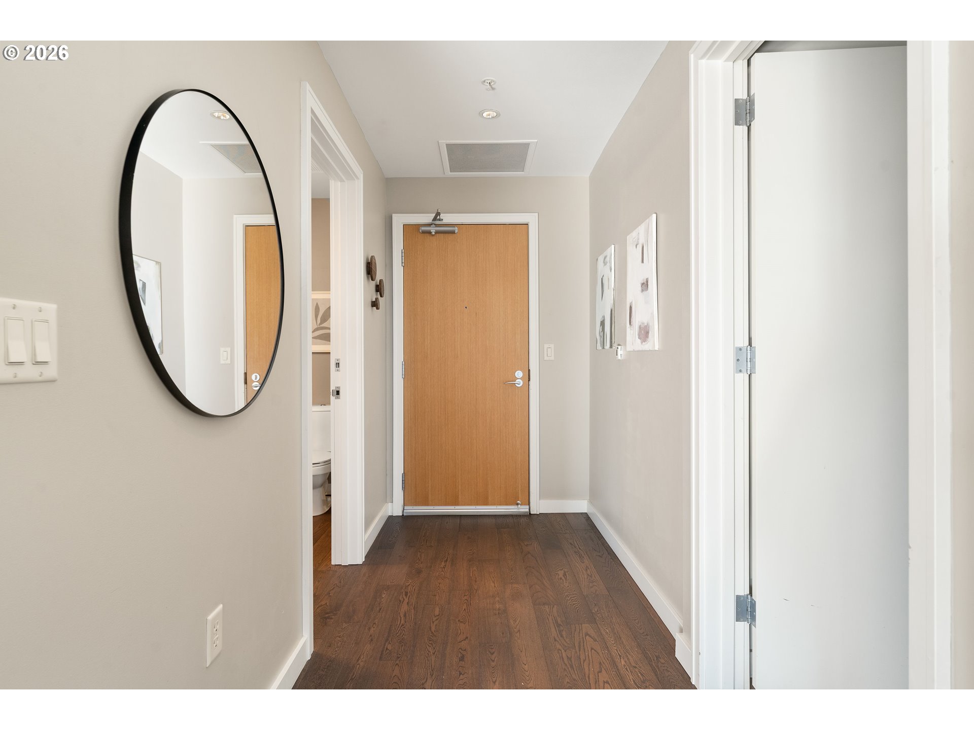 836 South Curry Street, Unit 1304 Portland, OR 97239 - Photo 24 of 34 a picture of a very nice looking inside of a house