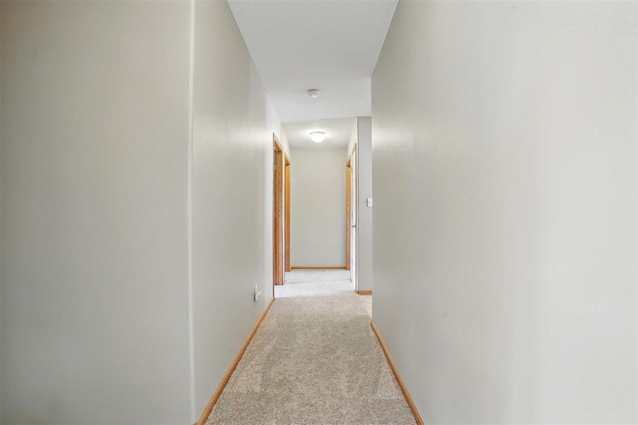 7025 Walden Road Northeast Cedar Rapids, IA 52402 - Photo 22 of 58 Gallery Image 22