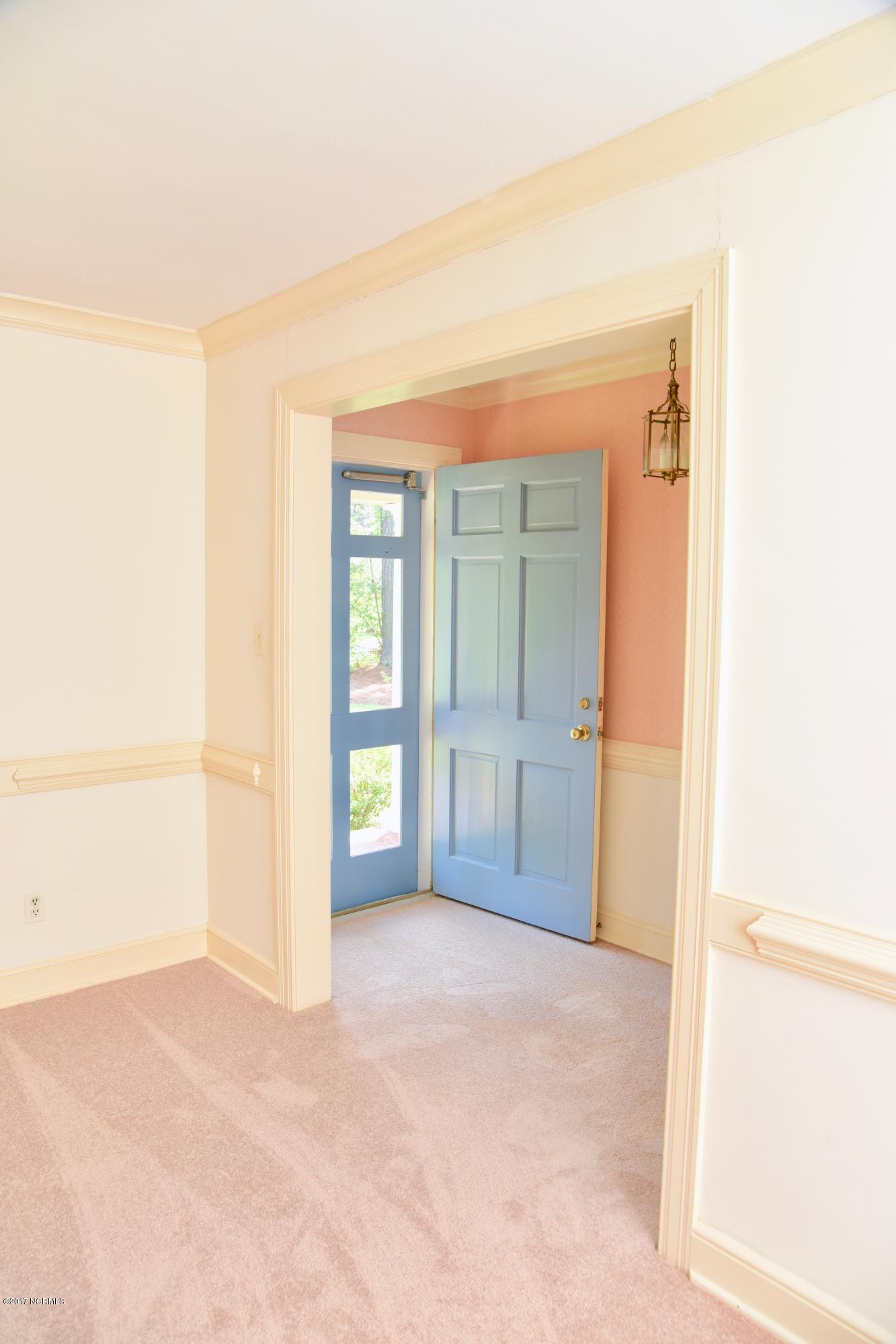 3900 Hawthorne Road Rocky Mount, NC 27804 - Photo 5 of 34 24