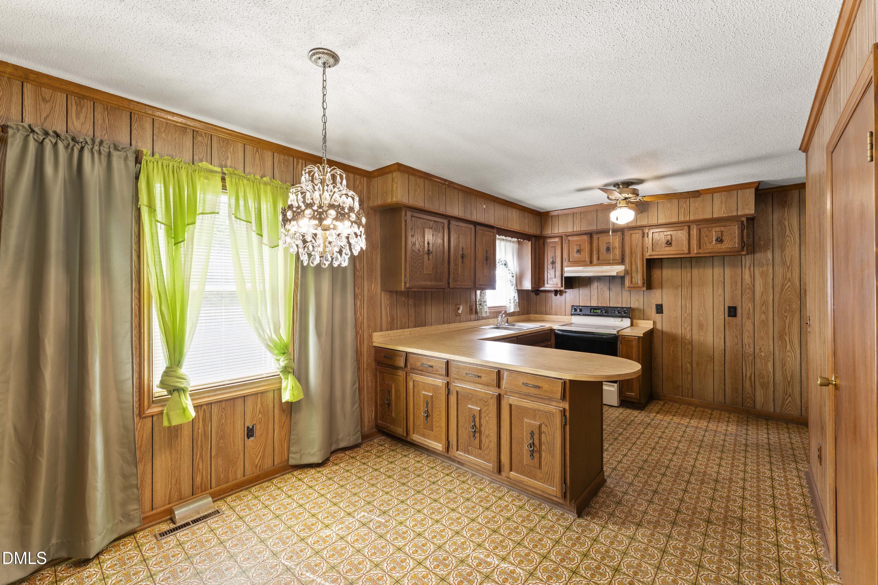 5050 Dailey Store Road Burlington, NC 27217 - Photo 5 of 45 Gallery Image 5