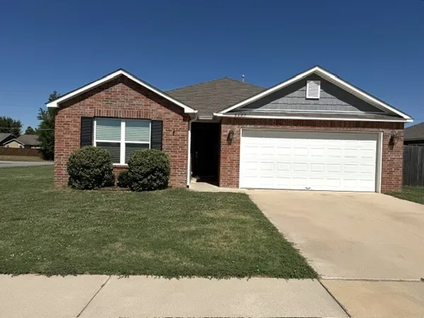 $1,650 | 8607 East 161st Place South, Bixby, OK 74008