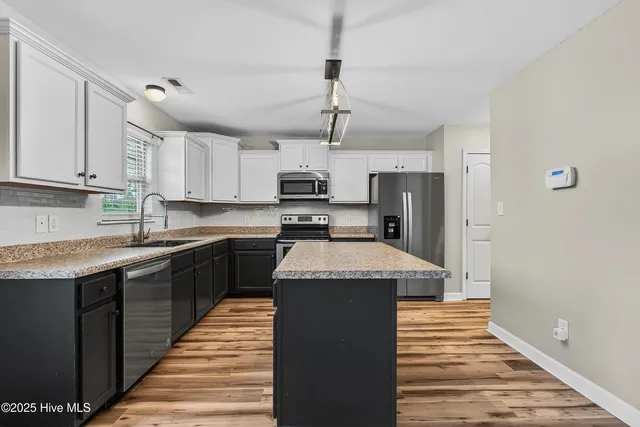 $319,900 | 513 Maggies Court, Jacksonville, NC 28540