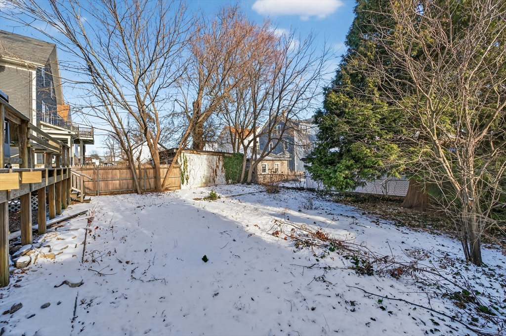 499 Hanover Street Fall River, MA 02720 - Photo 6 of 42