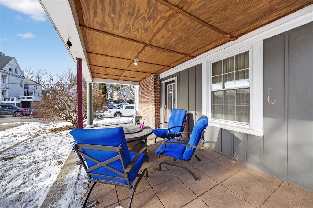 499 Hanover Street Fall River, MA 02720 - Photo 8 of 42