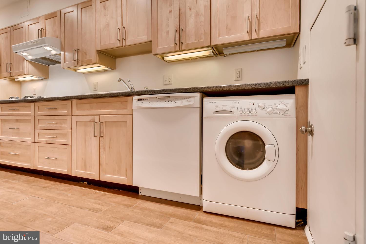 521 Epsom Road, Unit TB Baltimore, MD 21286 - Photo 10 of 11 washer/dryer combo machine included!