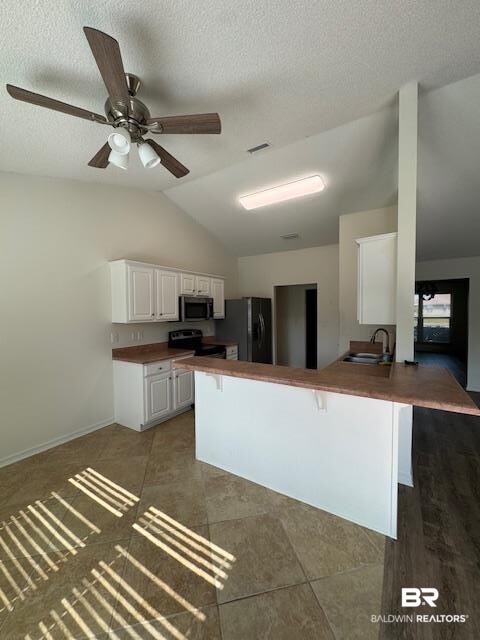 181 Pemberton Loop Fairhope, AL 36532 - Photo 5 of 12 Kitchen with ceiling fan