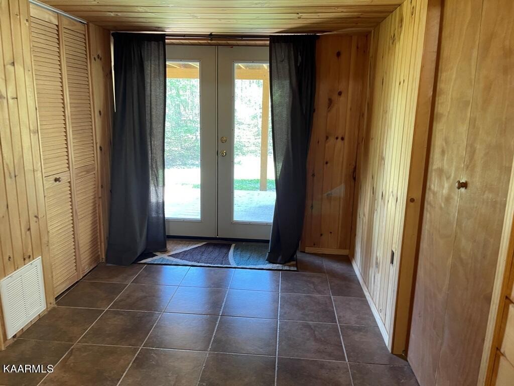 1216 Rafter Road Tellico Plains, TN 37385 - Photo 17 of 29 Gallery Image 17