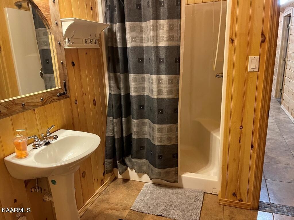 1216 Rafter Road Tellico Plains, TN 37385 - Photo 22 of 29 Gallery Image 22
