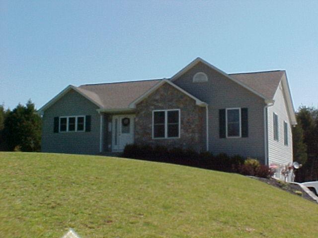 5436 Botetourt Road Fincastle, VA 24090 - Photo 1 of 1 Front of House