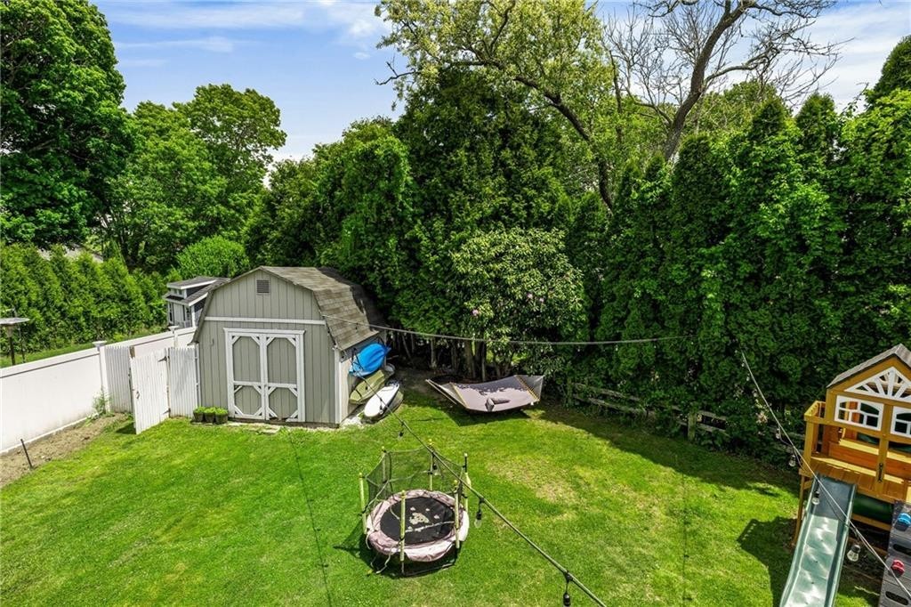 60 Brooklyn Road Narragansett, RI 02882 - Photo 16 of 49