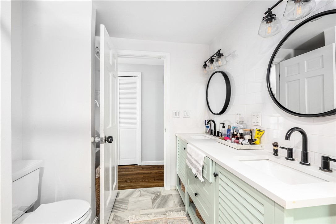 60 Brooklyn Road Narragansett, RI 02882 - Photo 17 of 49