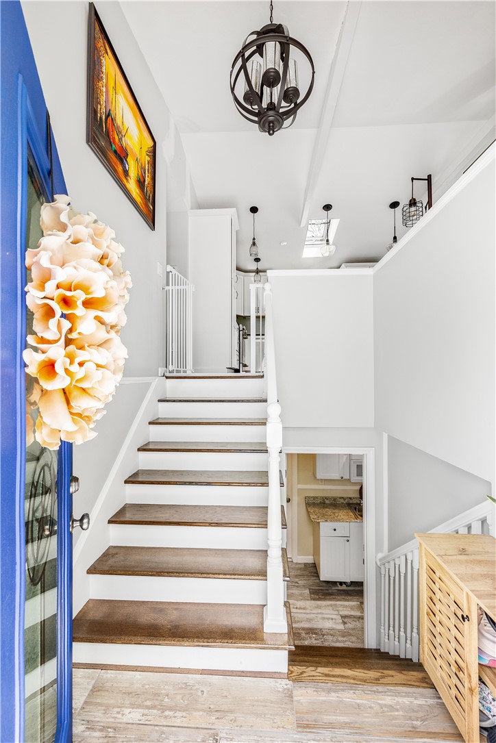 60 Brooklyn Road Narragansett, RI 02882 - Photo 4 of 49