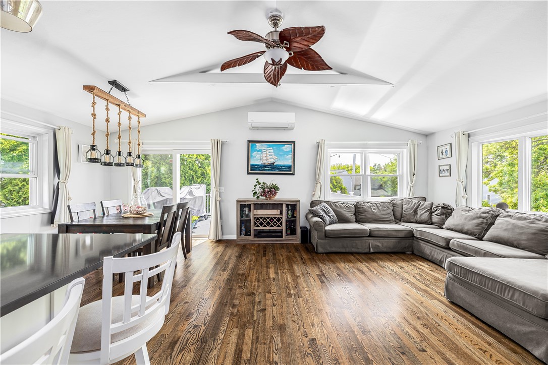 60 Brooklyn Road Narragansett, RI 02882 - Photo 5 of 49