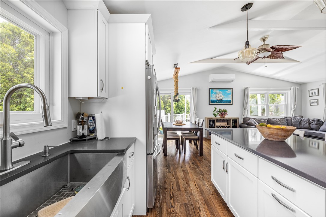 60 Brooklyn Road Narragansett, RI 02882 - Photo 8 of 49