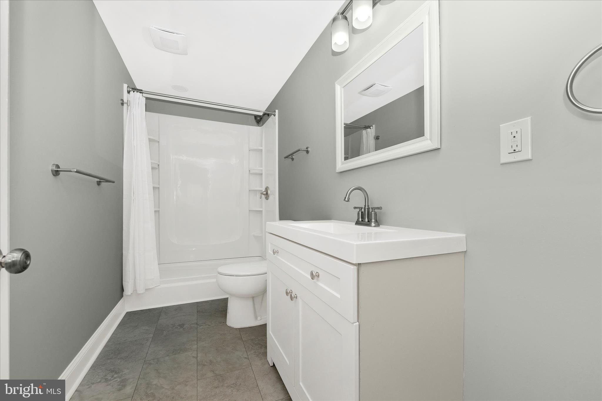 5635 Catoctin Ridge Drive Mount Airy, MD 21771 - Photo 41 of 60 Bedroom 4 Bathroom