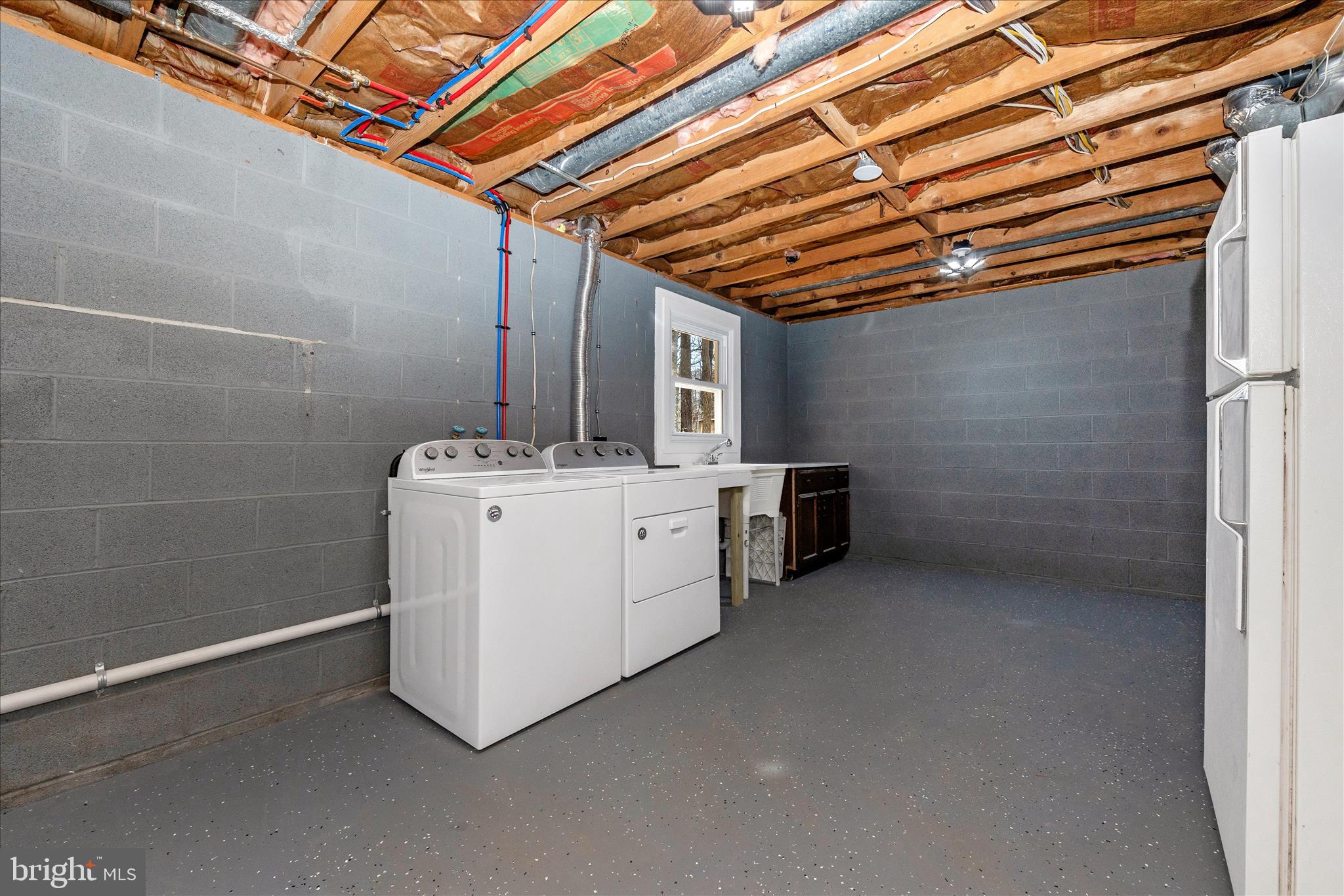 5635 Catoctin Ridge Drive Mount Airy, MD 21771 - Photo 42 of 60 Laundry Area
