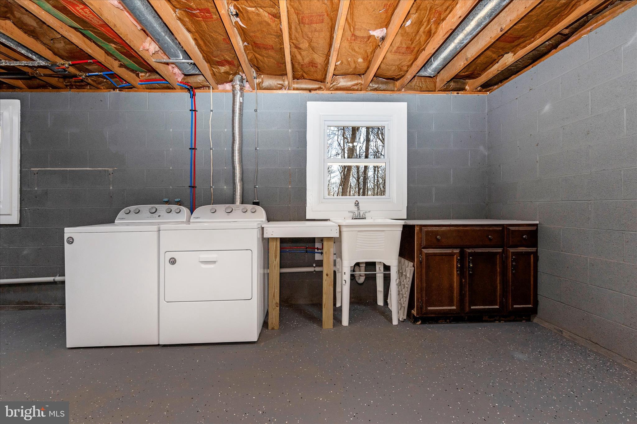 5635 Catoctin Ridge Drive Mount Airy, MD 21771 - Photo 43 of 60 Laundry Area