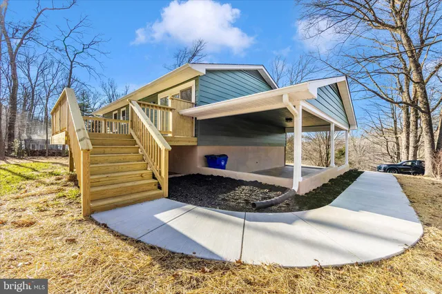 $585,000 | 5635 Catoctin Ridge Drive, Mount Airy, MD 21771