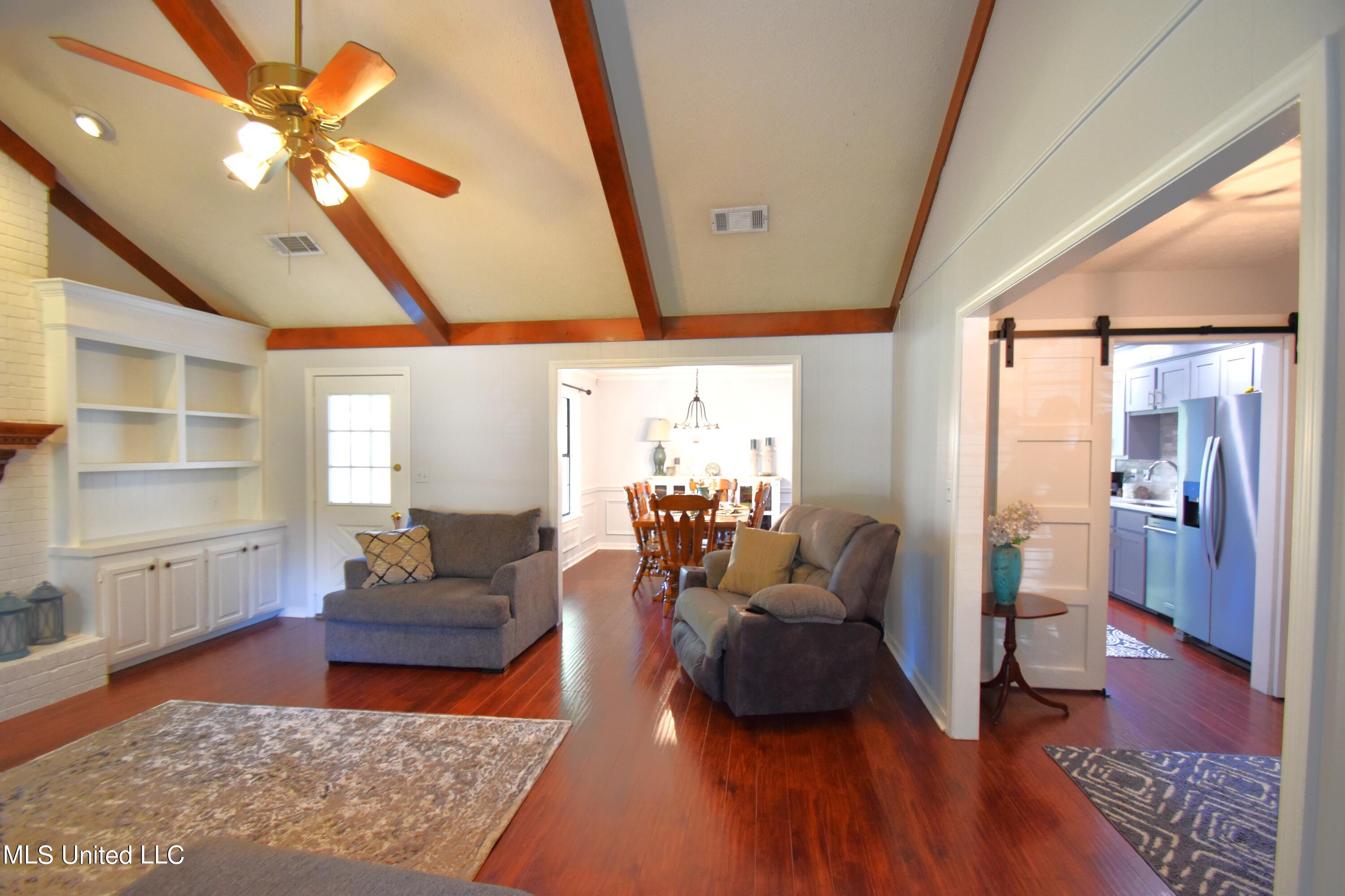 105 Scotland Road Clinton, MS 39056 - Photo 6 of 27 DSC_0008