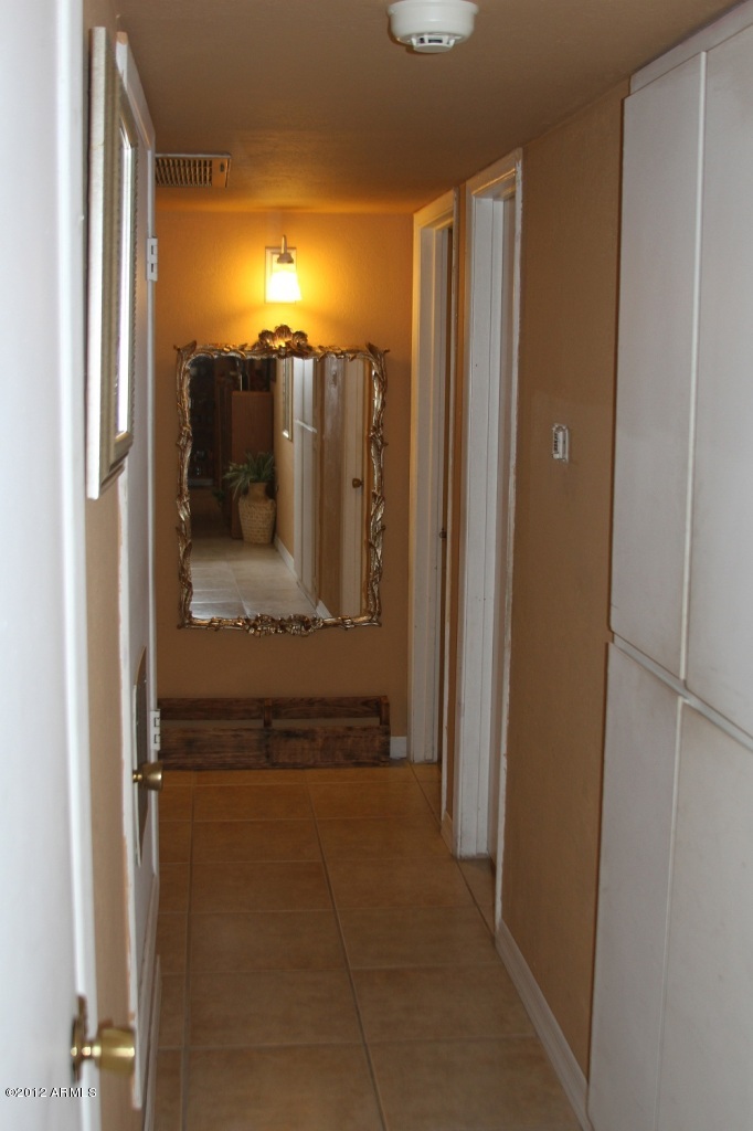 3472 East Presidio Road Phoenix, AZ 85032 - Photo 9 of 12 Hallway