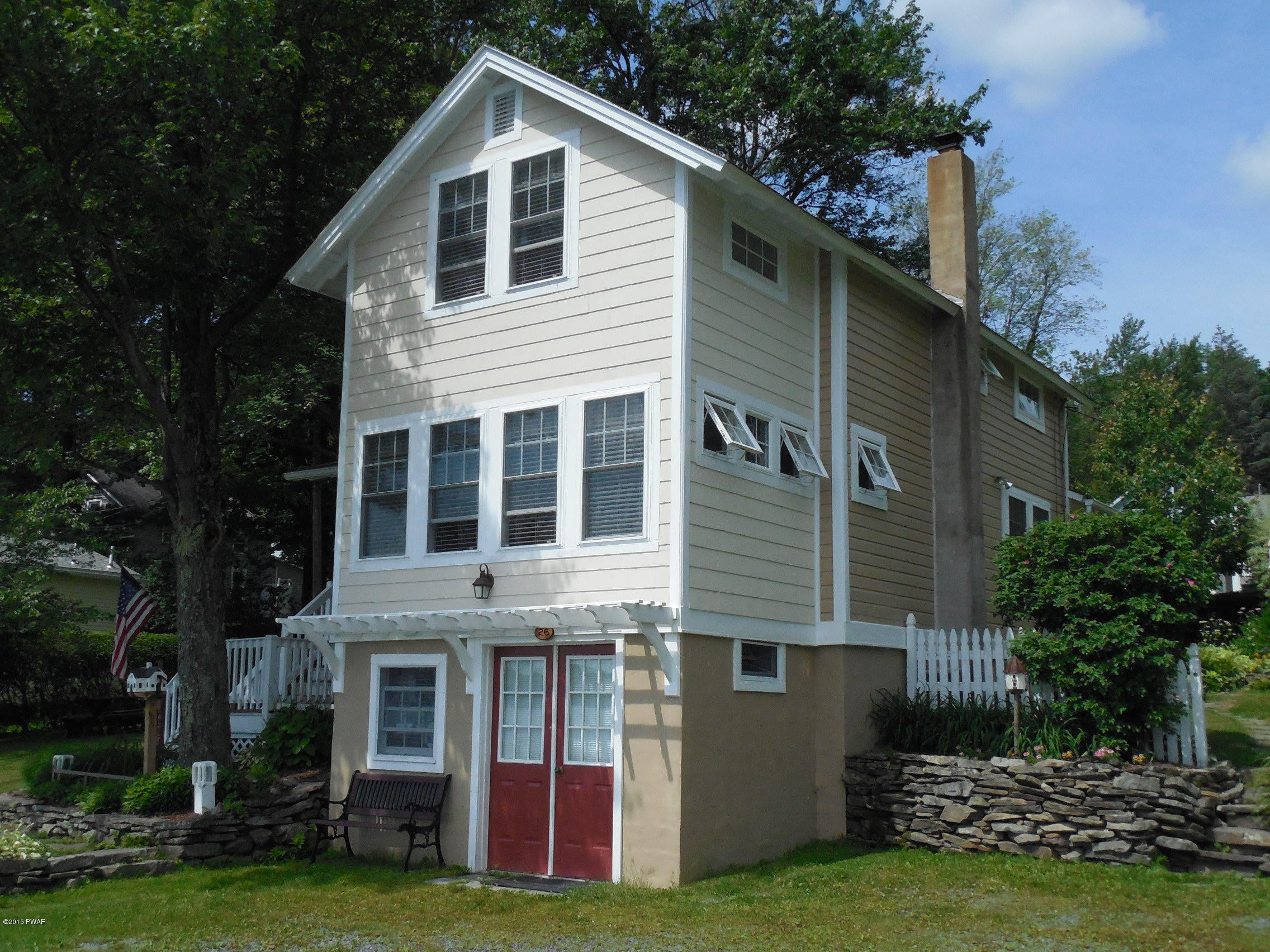 26 West Shore Road Waymart, PA 18472 - Photo 4 of 35