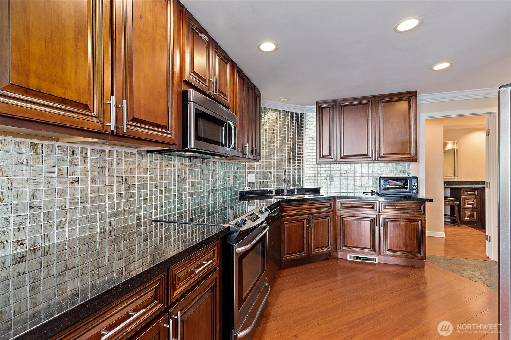 1919 Southwest Cove Point Road Burien, WA 98146 - Photo 15 of 29