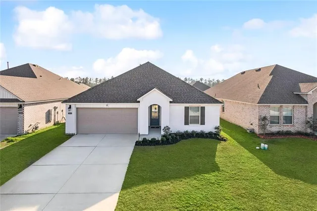 $2,650 | 30724 Akers Way, Lacombe, LA 70445