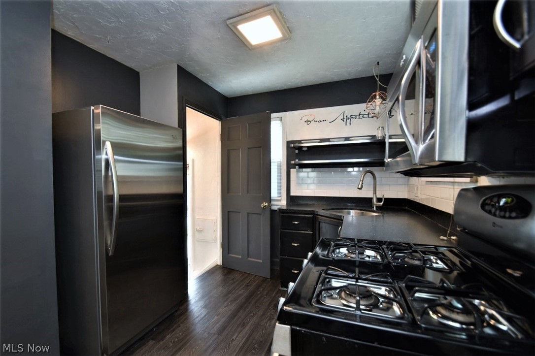 1422 Mayfield Ridge Road Cleveland, OH 44124 - Photo 8 of 27
