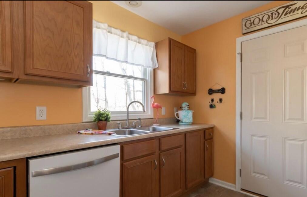 6367 Pokagon Road Berrien Center, MI 49102 - Photo 2 of 19 01