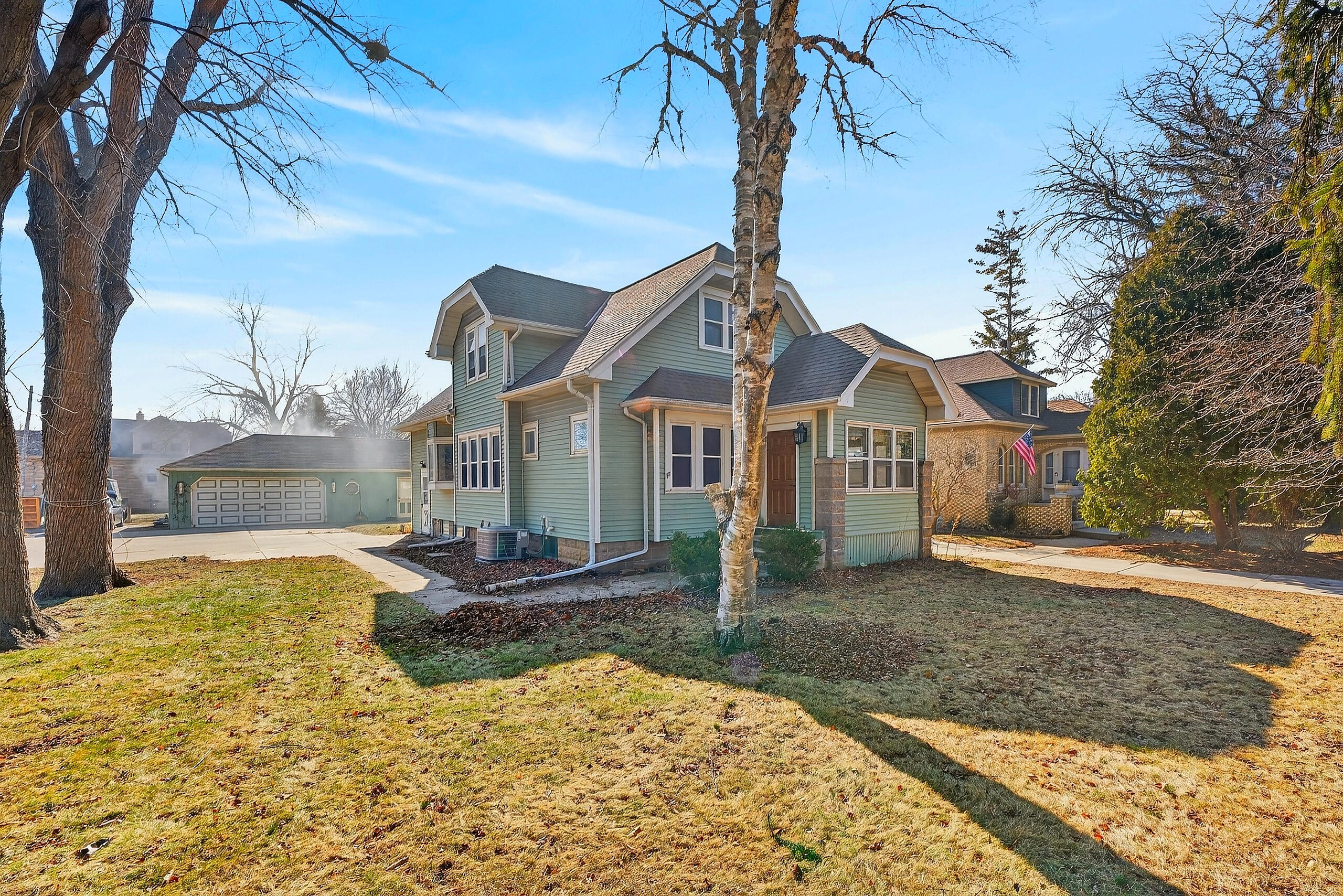 333 West Bender Road Glendale, WI 53217 - Photo 2 of 44 Large Corner Lot