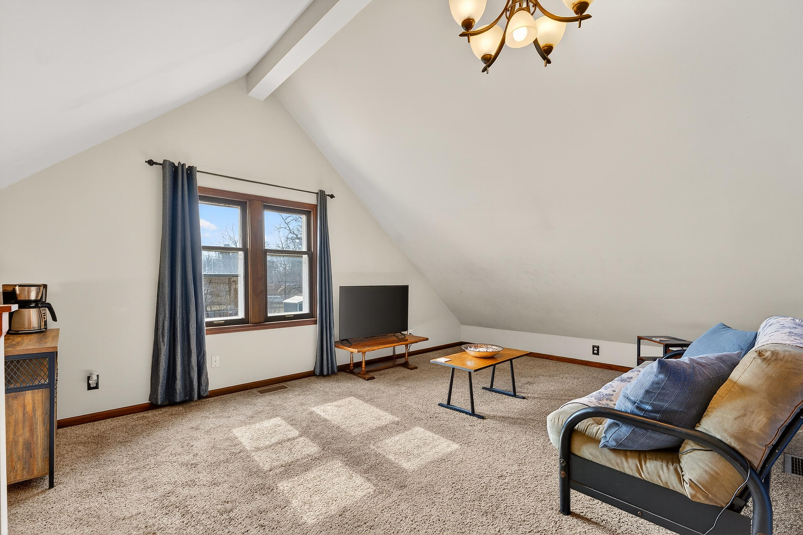 333 West Bender Road Glendale, WI 53217 - Photo 23 of 44 Family Room-Upper