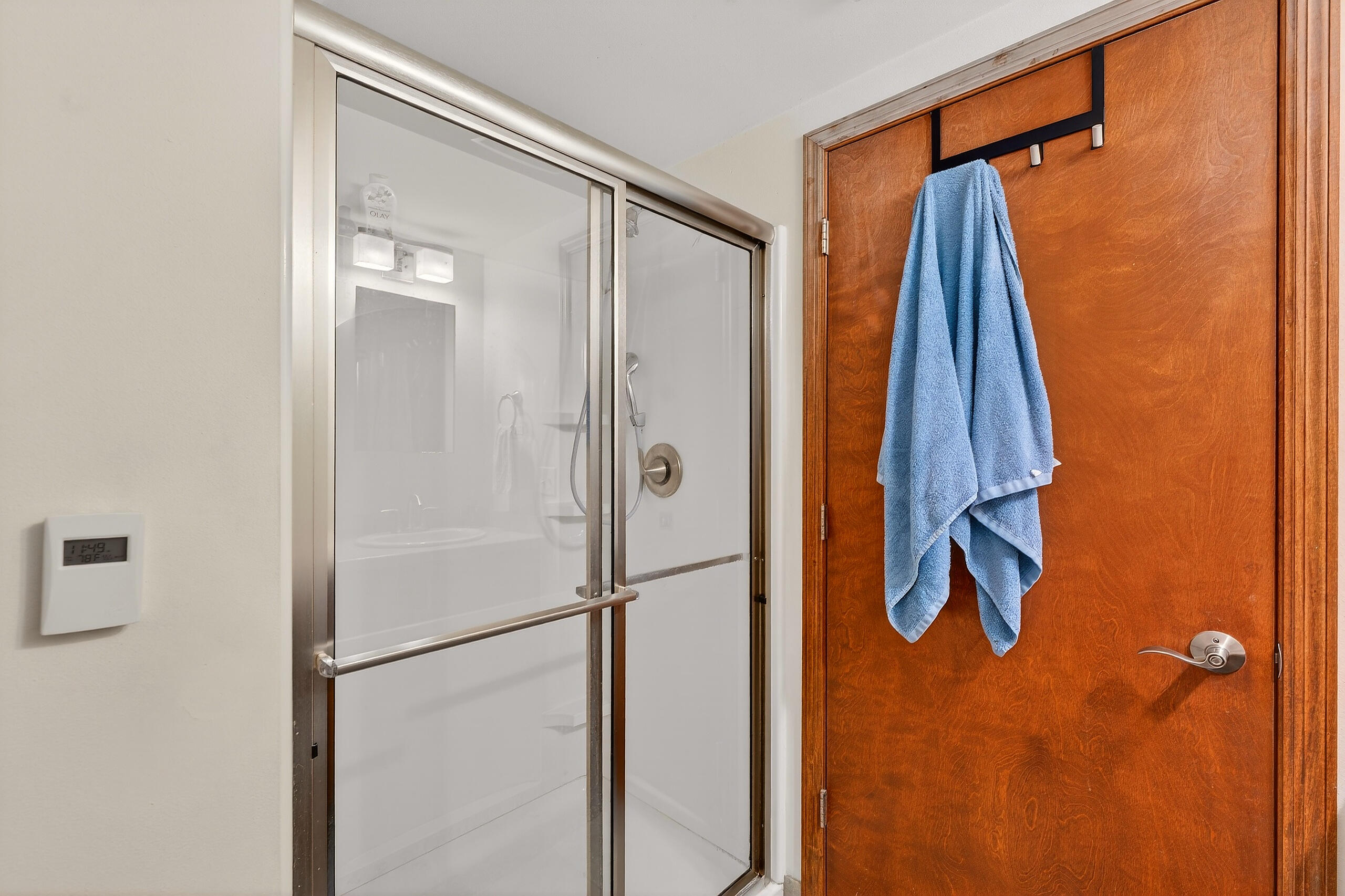 333 West Bender Road Glendale, WI 53217 - Photo 26 of 44 Full Bath-Upper