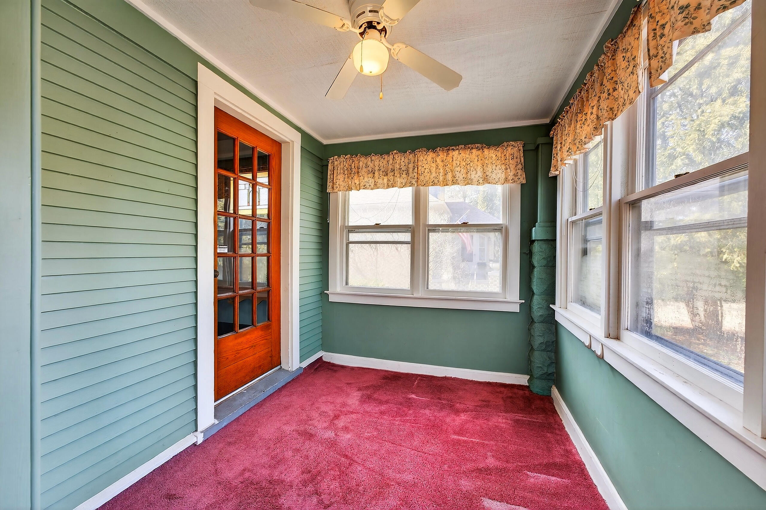 333 West Bender Road Glendale, WI 53217 - Photo 3 of 44 Enclosed Front Porch