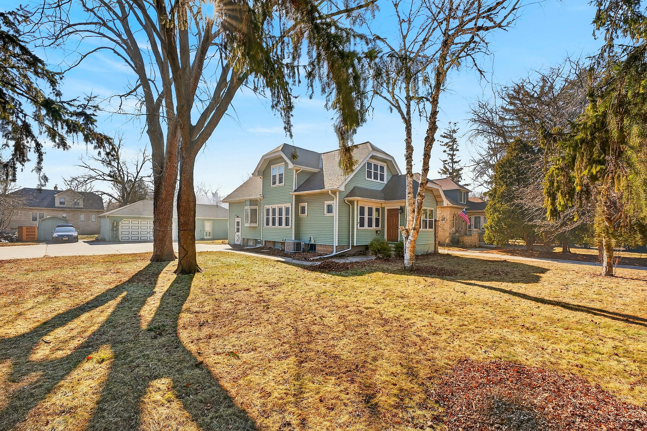 333 West Bender Road Glendale, WI 53217 - Photo 44 of 44 Large Corner Lot