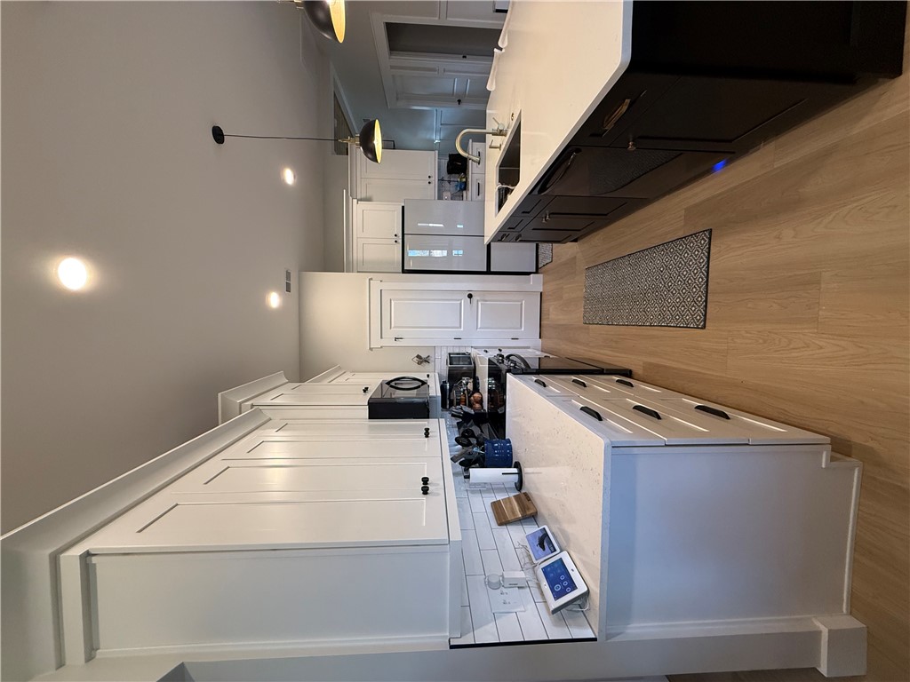 119 Dobbins Road Townville, SC 29689 - Photo 17 of 25 This kitchen features a bright and spacious design, perfect for entertaining.
