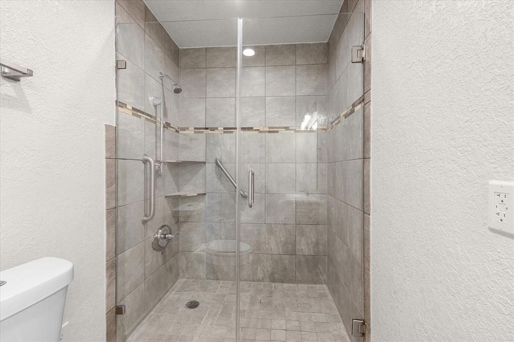 319 Green Acres Road Weatherford, TX 76088 - Photo 12 of 37 Gallery Image 12