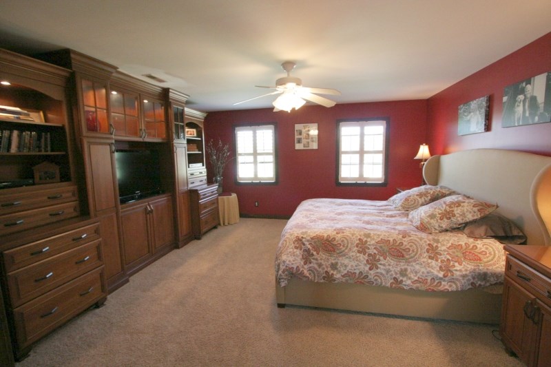 1501 Cobblestone Road Jasper, IN 47546 - Photo 14 of 30 Gallery Image 14