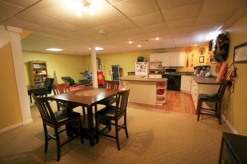 1501 Cobblestone Road Jasper, IN 47546 - Photo 28 of 30 Gallery Image 28