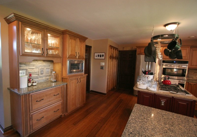 1501 Cobblestone Road Jasper, IN 47546 - Photo 6 of 30 Gallery Image 6