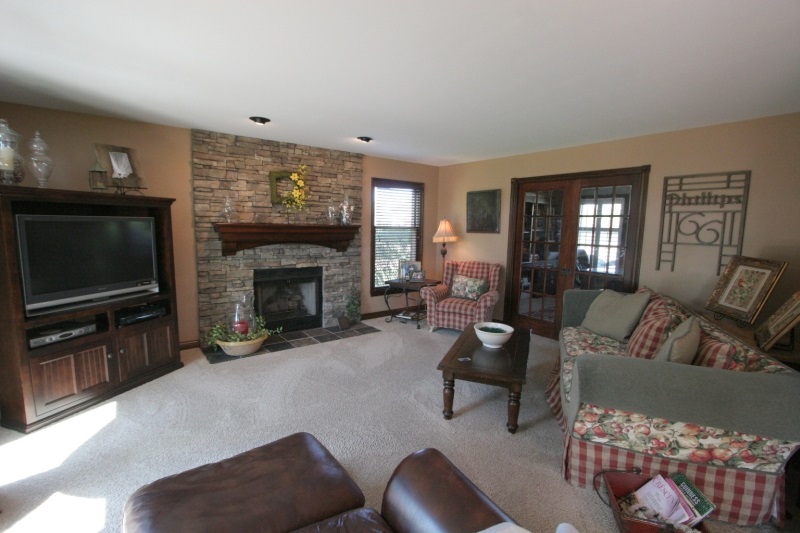1501 Cobblestone Road Jasper, IN 47546 - Photo 9 of 30 Gallery Image 9