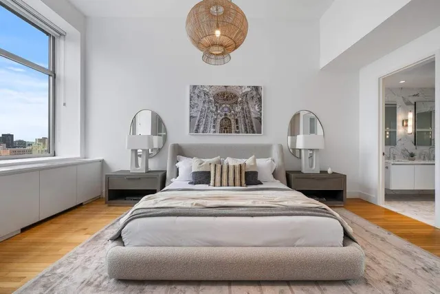 $2,500,000 | 252 7th Avenue, Unit 12Q | Chelsea