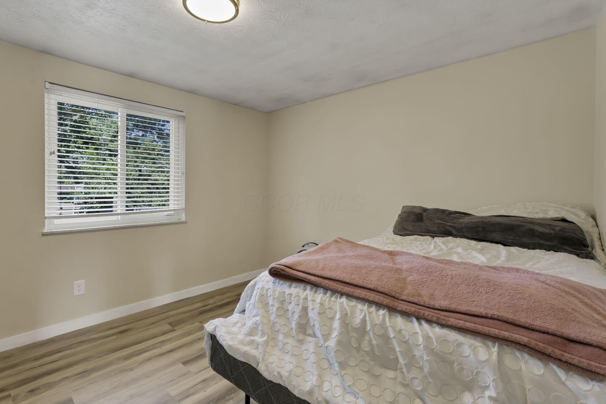 1745 Rivermont Road Columbus, OH 43223 - Photo 25 of 47